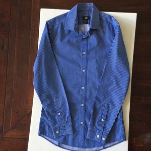 Easy Iron H & M Men’s Button Down Blue Shirt XS